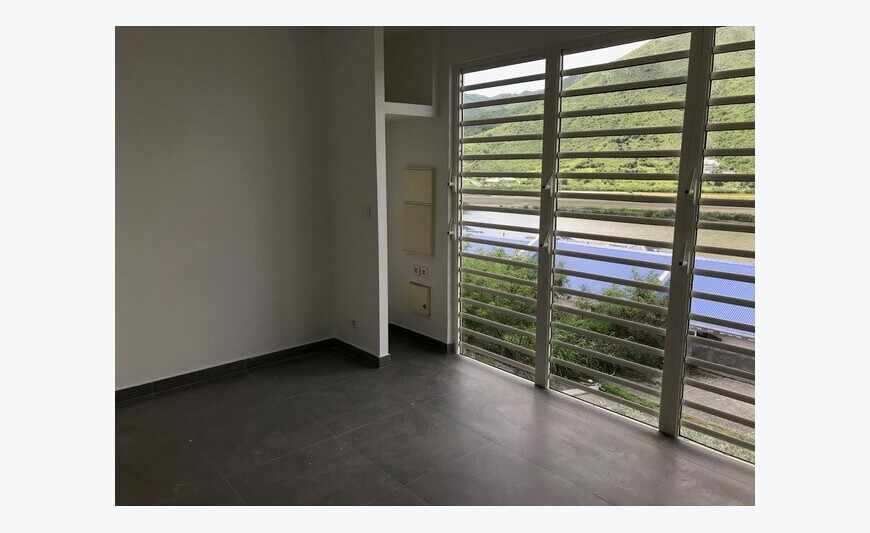 Appartement de type 3 - Grand case
