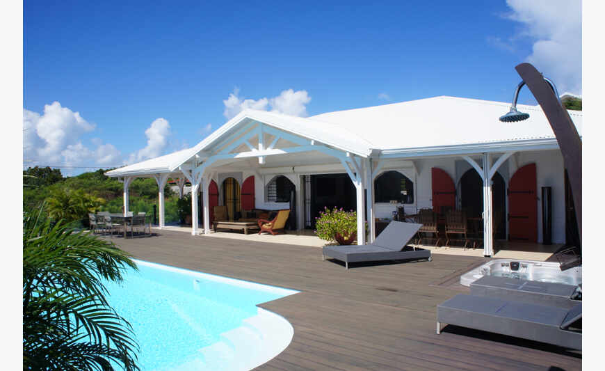 villa 6 pièces avec piscine, jacuzzi et vue mer