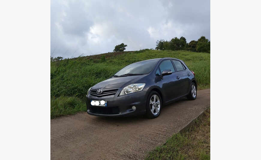 TOYOTA AURIS D4D AM 2011 REVISE
