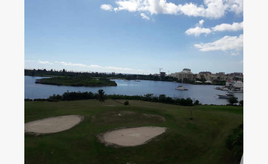 2 bedroom apartment in Point Pirouette