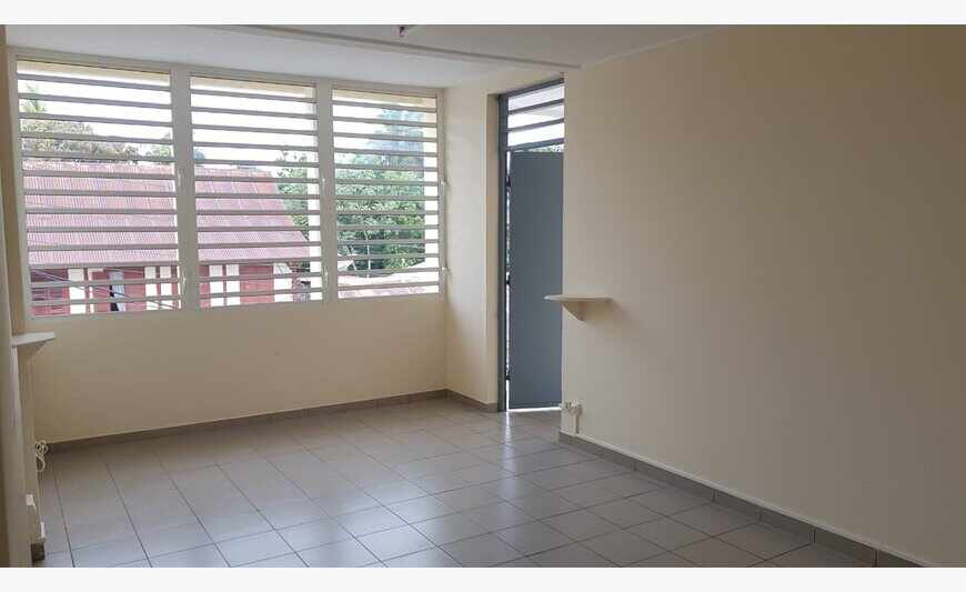 Appartement T3 60m2 Cville Cayenne 780Eur