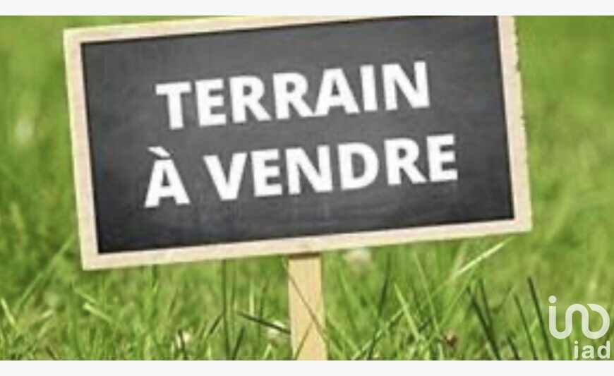 Terrain 676 m²