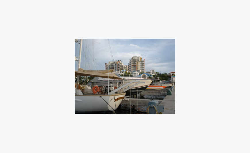 AQUAMARINA 2 BR lagon, golf, sea view, St. Maarten
