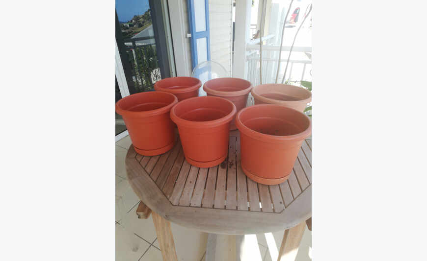 Vaso de flores com pires de integree