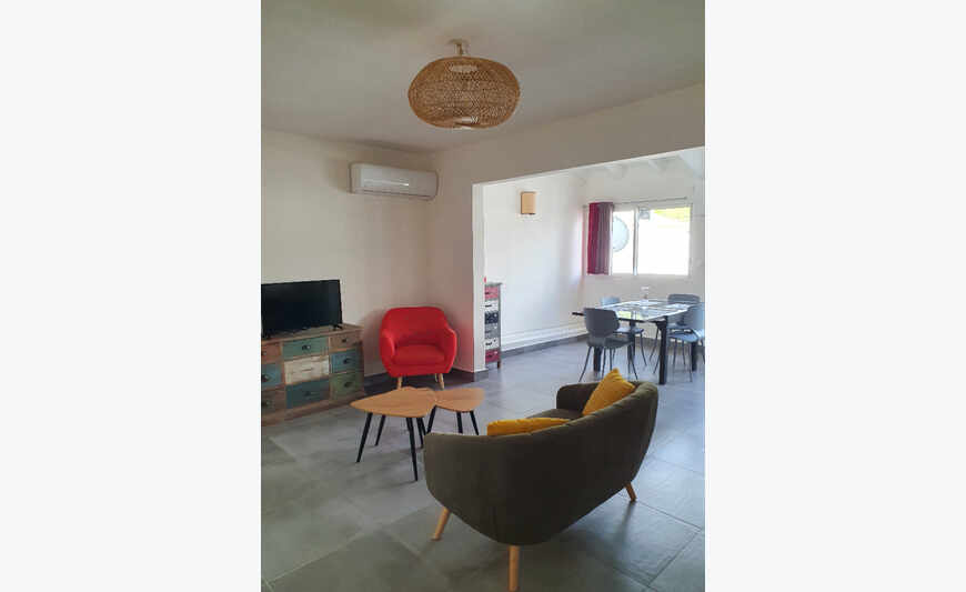 45m2 fully furnished and equipped Marigot center