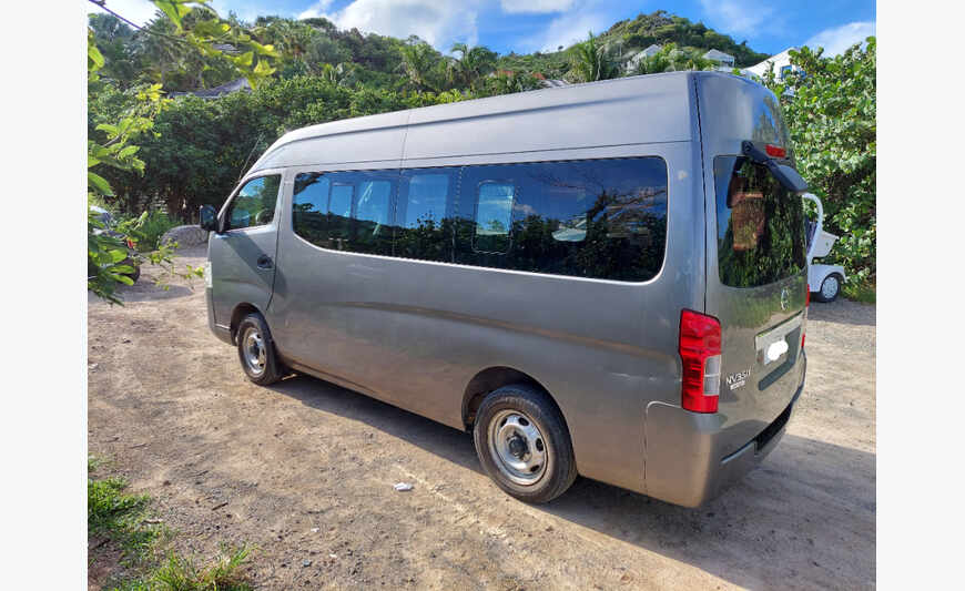 Nissan NV 350