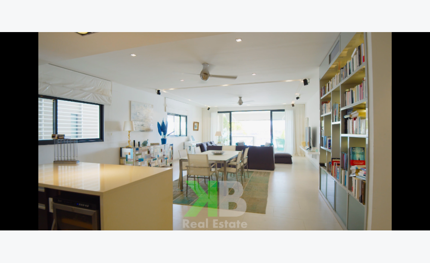 Luxury 3 beds Condo with Boat Place.