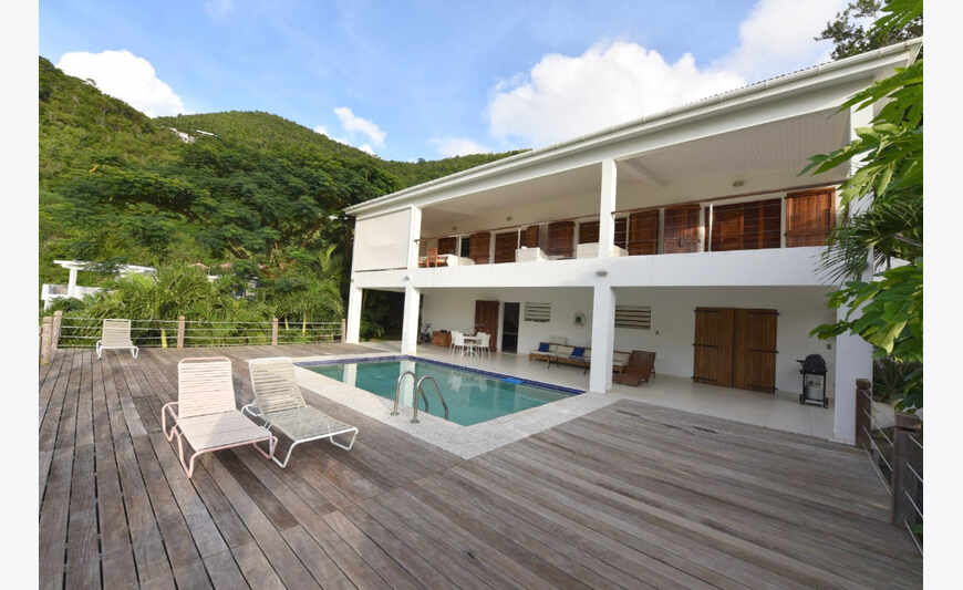 Charmante Almond Grove Villa