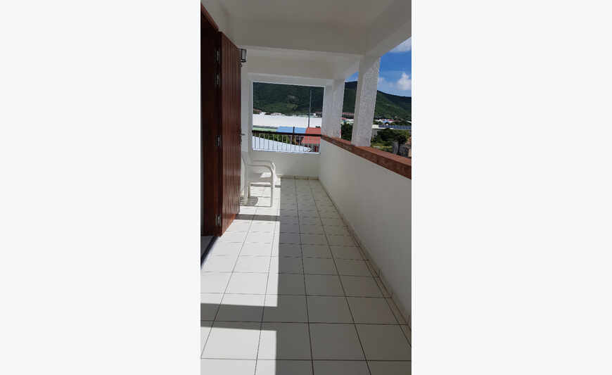 T2 MEUBLE A MARIGOT SAINT-MARTIN