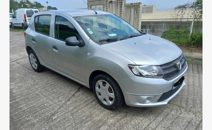 DACIA SANDERO ESSENCE REVISE ET GARANTIE