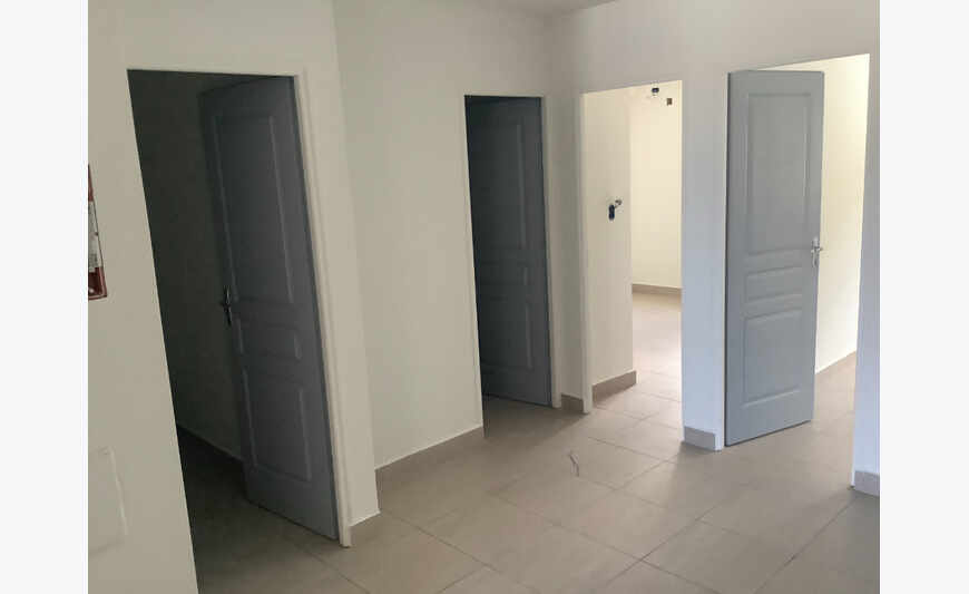 2 kamers op de 59,6 m² vloer en 14 m² terras