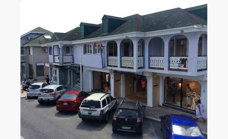 Exceptional! Commercial space in the city center of Marigot