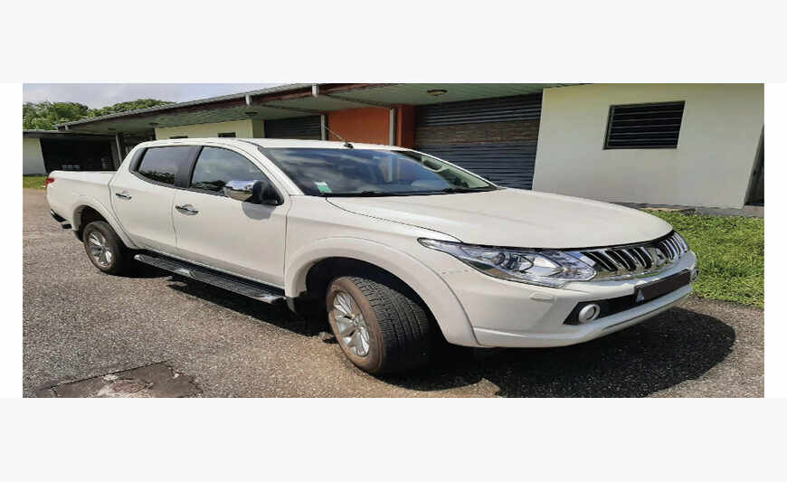 Pick-up Mitsubishi L200 DOUBLE CABINE INSTYLE BVA