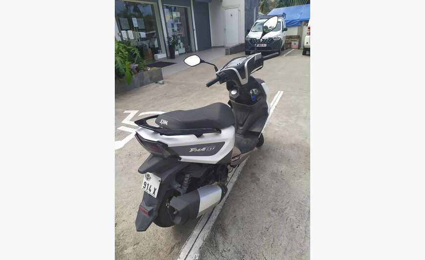 Scooter Sym 125 FNX