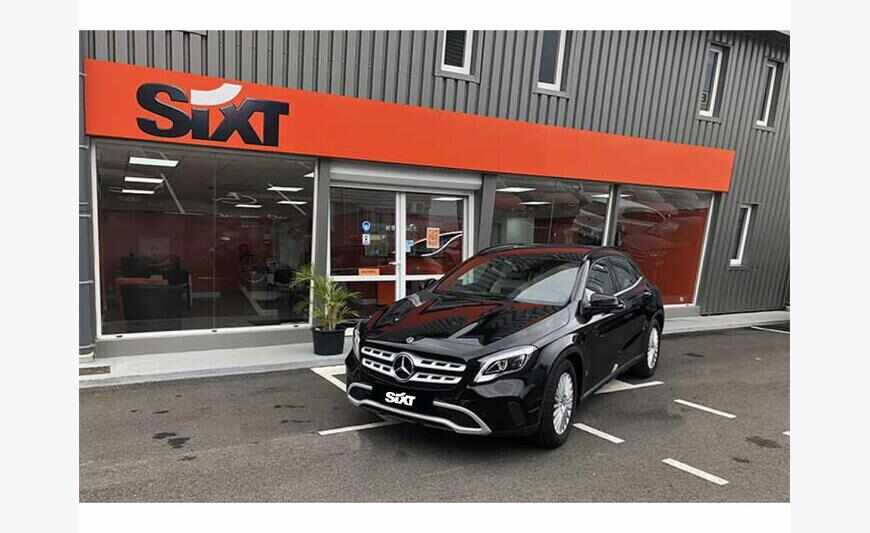 MERCEDES GLA