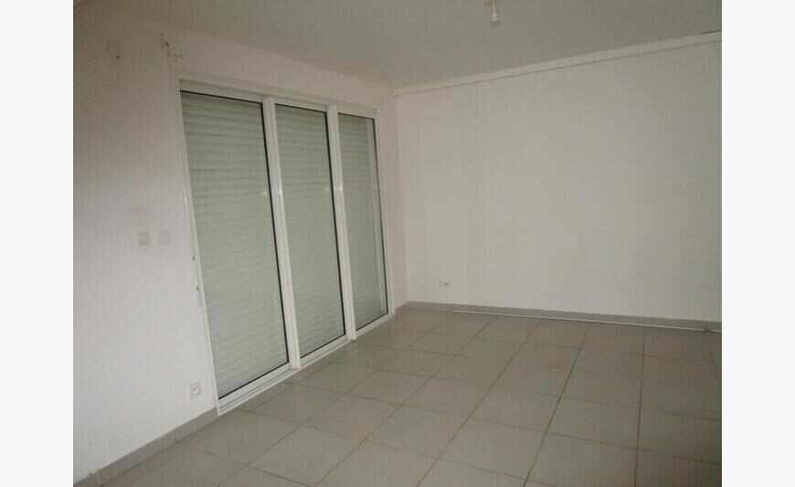 Grand appartement en location 590 Eur...