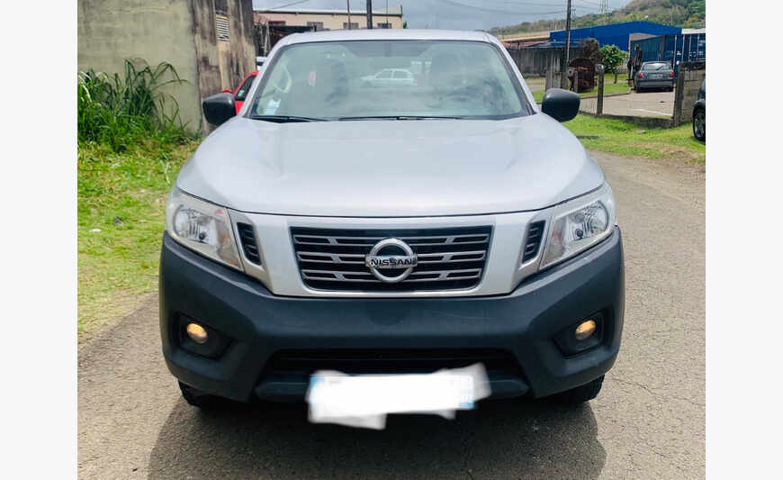 NISSAN NAVARA NP300