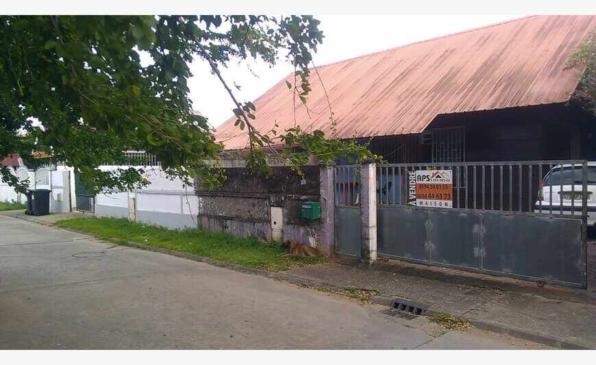 Maison T4 + Appart T3 Kourou 140 000...
