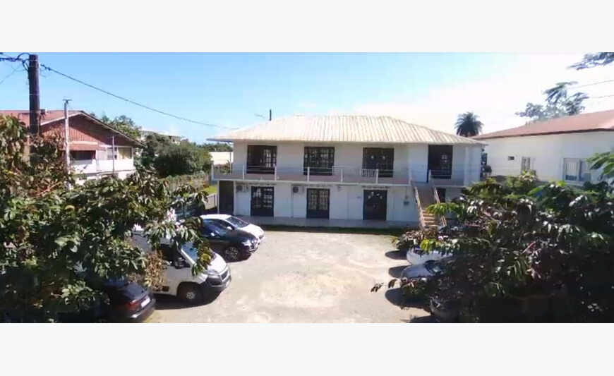 Local pro ou bureaux 110m2 Montabo...