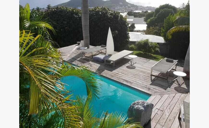 Villa + appartement à Almond Grove