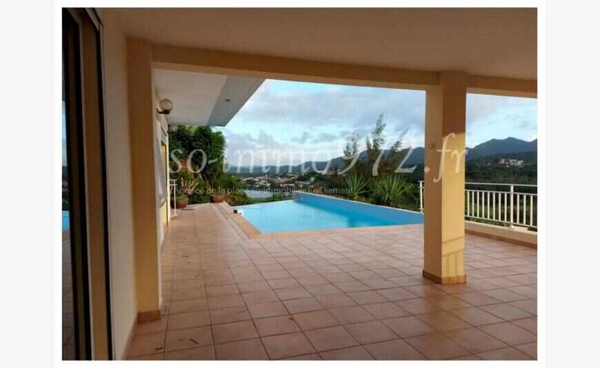 Villa T5 Piscine Et Vue Mer Les Trois...