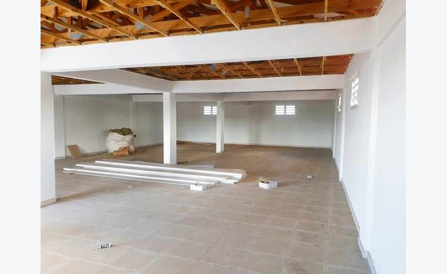 244m² de locaux à louer à Ducos
