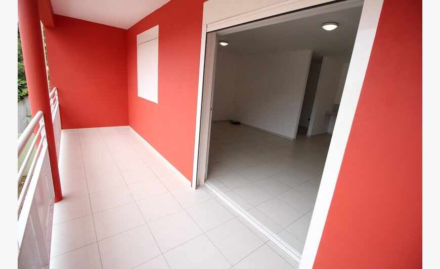 T3 Duplex Neuf au 1 er étage à Cayenne...