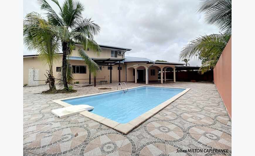 ensemble immobilier, maison T5 de 230...