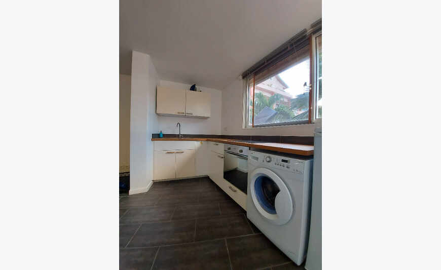 Bellevue-studio furnished ground floor...
