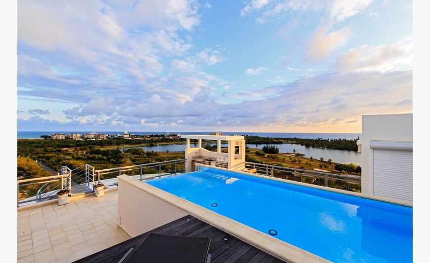 Aquamarina Penthouse