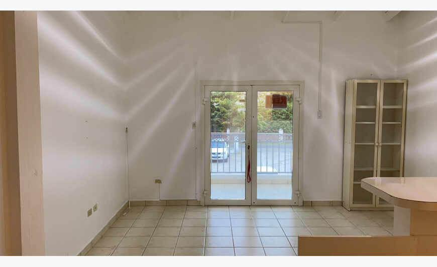 Commerciële eenheid in Cay Hill nu beschikbaar