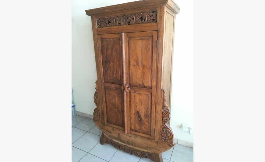 Armoir style Balinais