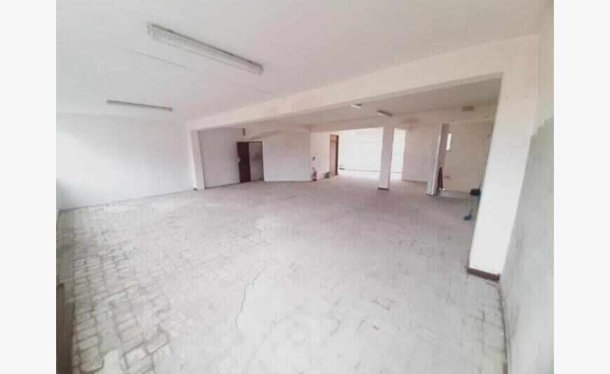 Local Commercial R+2 226.87 m2...