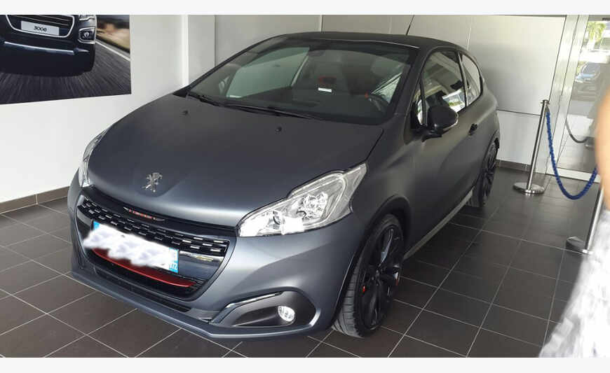 Peugeot 208 GTI by Peugeot Sport