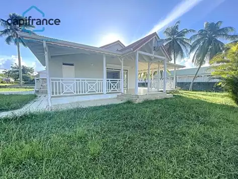 Baie Mahault maison P4