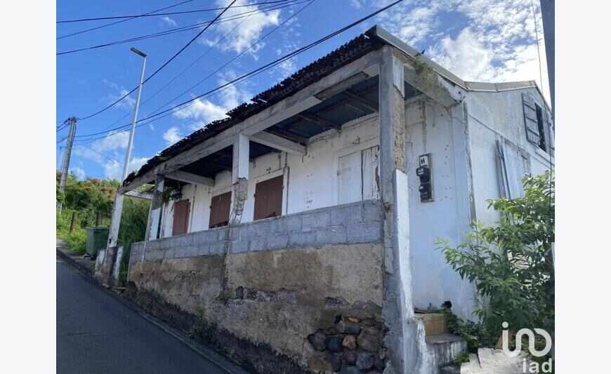 Terrain 240 m²