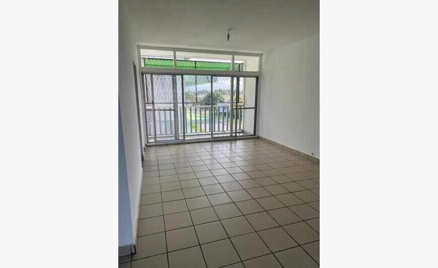 Grand appartement en 147600 Eur à Kourou - Actuellement