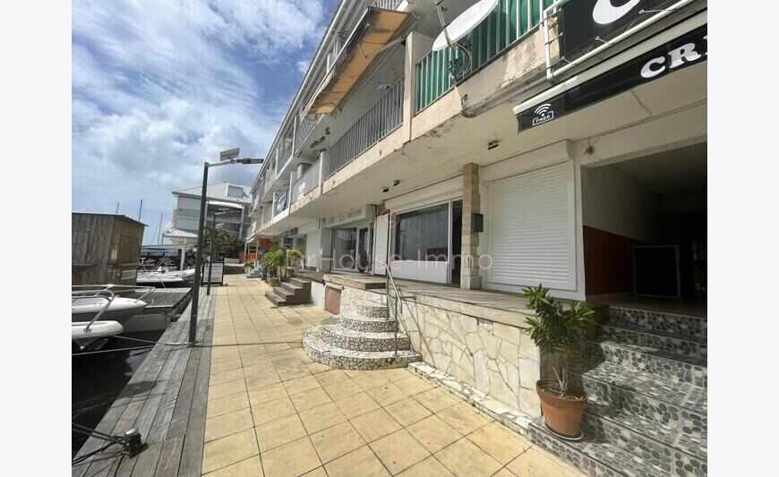 Boutique 39m2 sans droit d'entrée (St...