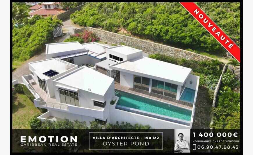 Architect's villa with full sea view in...