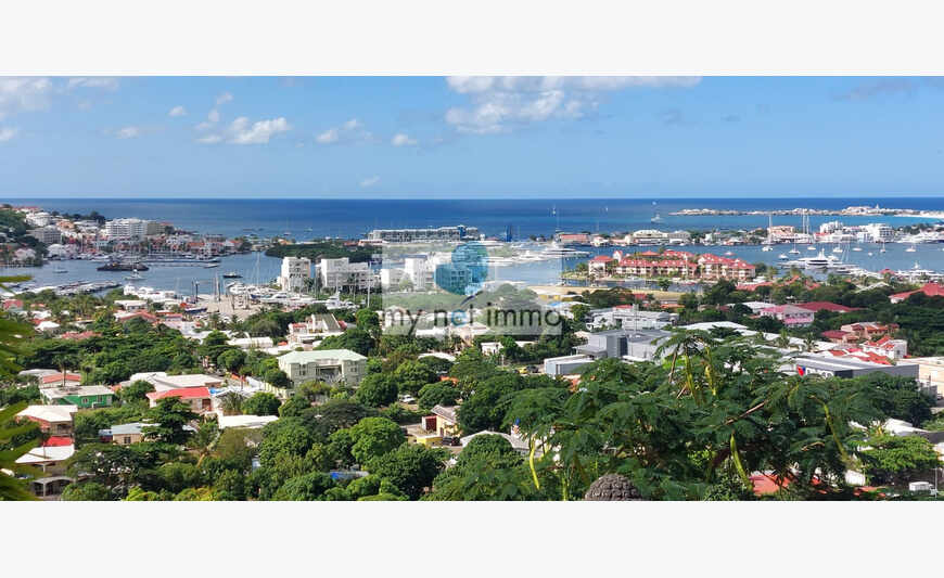 VILLA COMPOSED OF 2 SEPARATE APARTMENTS FULL SEA VIEW.