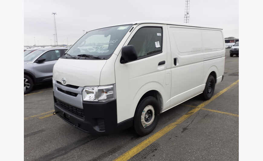 TOYOTA HIACE 2.5L 4CYL DIESEL 2022 BOITE MANUELLE