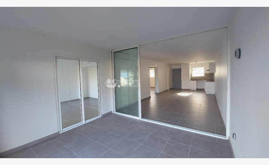 Proche Hope Estate - Apt 2 chb en rez...