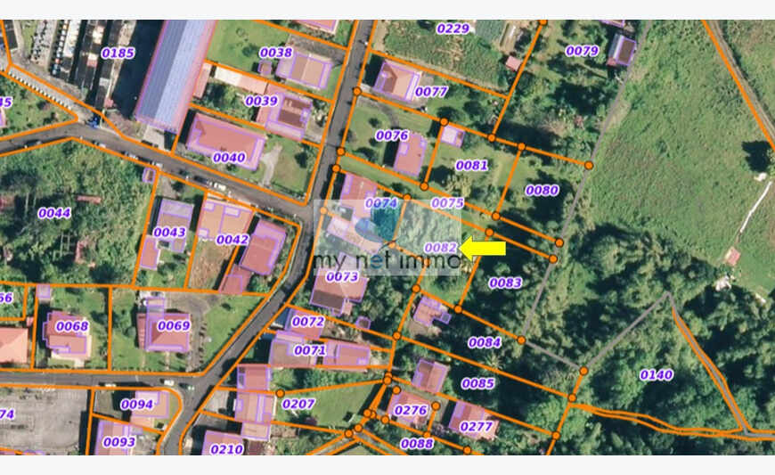 MARTINIQUE Terrain plat 725m²