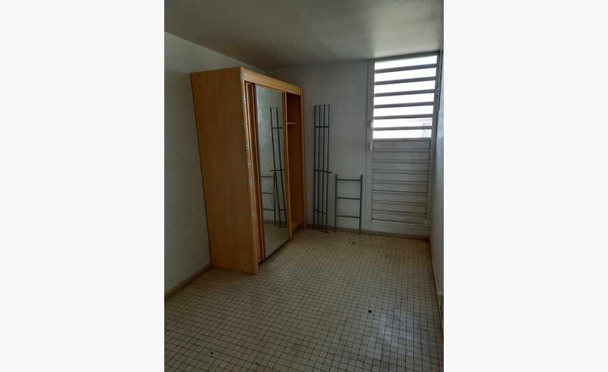 Les Abymes appartement T4