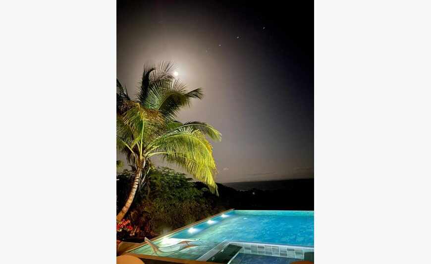 Sainte Anne, magnifique villa vue mer...