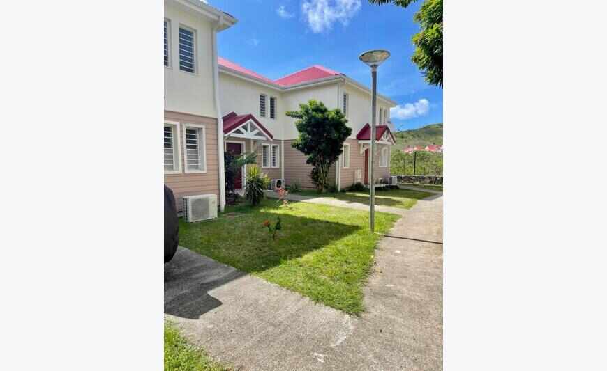 À acheter 219000 Eur à Saint-Martin :...