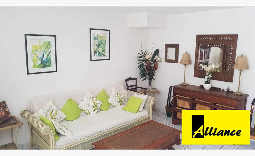 Bellevue, one bedroom apartment