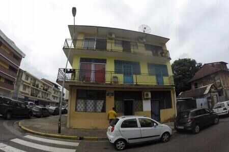 Immeuble de 2 etage à la rue Goinet