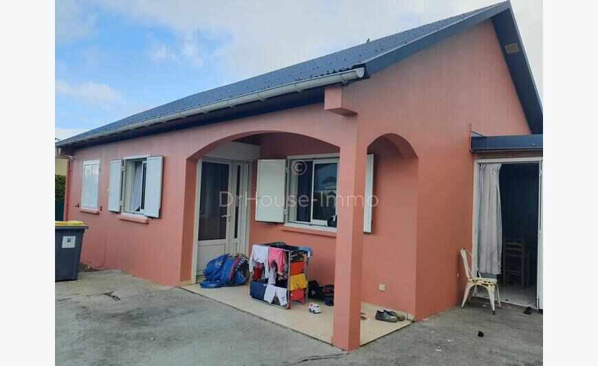 Maison De Type F4 17 Km Tampon Annee 2010