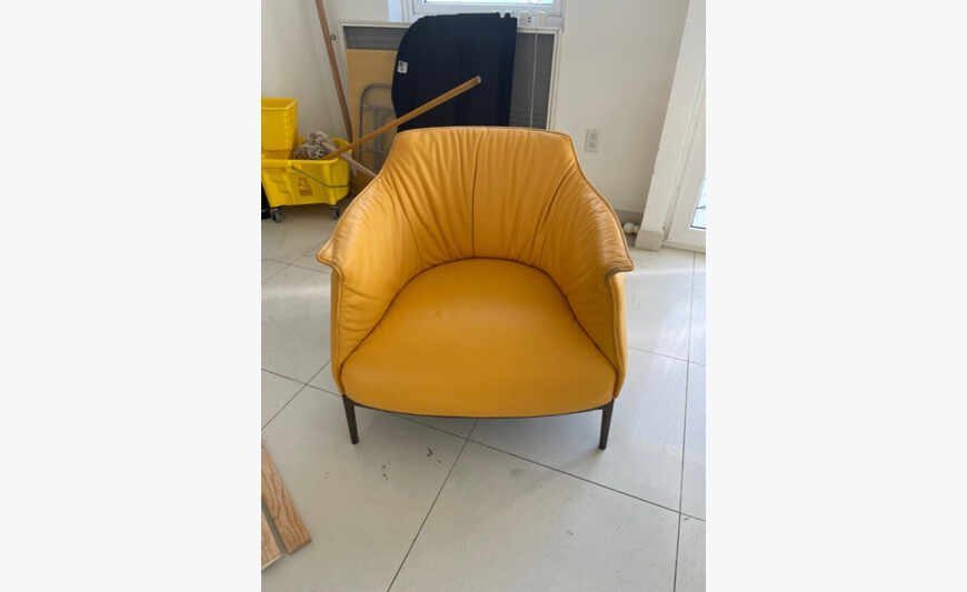 Chaise en cuir de fabrication italienne